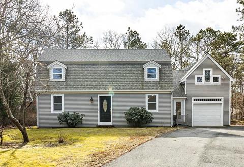 8 Chicory Cir, Mashpee, MA 02649 photo 1