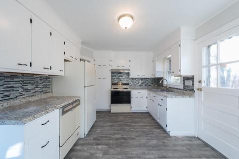 99 Monticello Ave, Springfield, MA 01109 photo 2