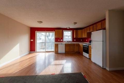 216 Sayles St, Woonsocket, RI 02895 photo 7