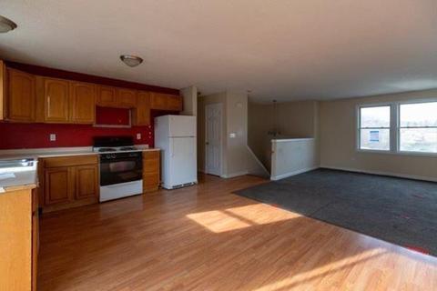 216 Sayles St, Woonsocket, RI 02895 photo 5