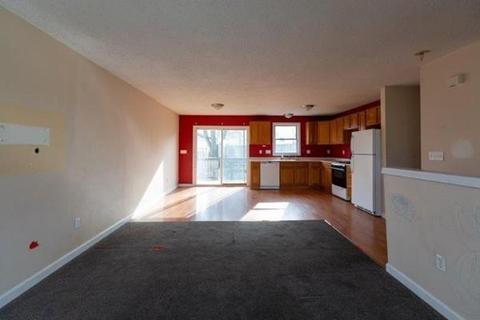 216 Sayles St, Woonsocket, RI 02895 photo 6