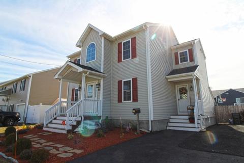 611 Tucker St, Fall River, MA 02721 photo 3