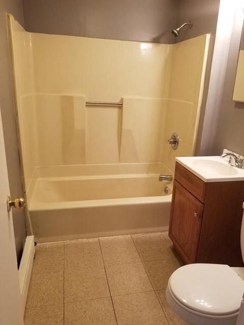 53 Hall St, Springfield, MA 01108 photo 12