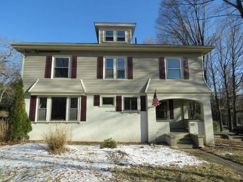 87 Church St, Ware, MA 01082 photo 1