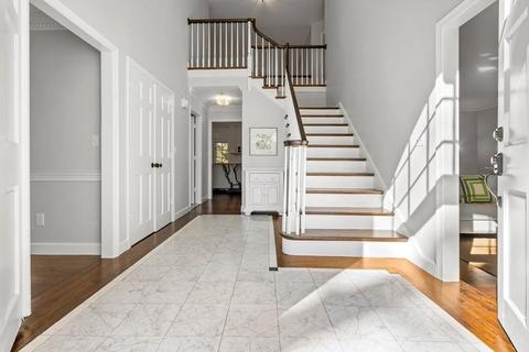 91 Pheasant Landing Rd, Needham, MA 02492 photo 2