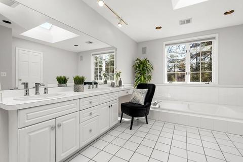 91 Pheasant Landing Rd, Needham, MA 02492 photo 16