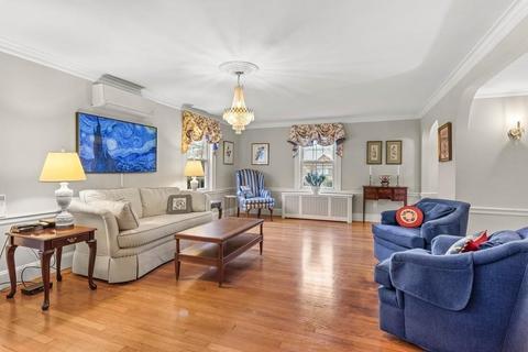 45 Whiting Ave, Dedham, MA 02026 photo 5