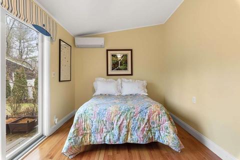 45 Whiting Ave, Dedham, MA 02026 photo 16
