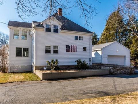 13 Bates St, Mendon, MA 01756 photo 2