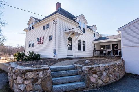 13 Bates St, Mendon, MA 01756 photo 4
