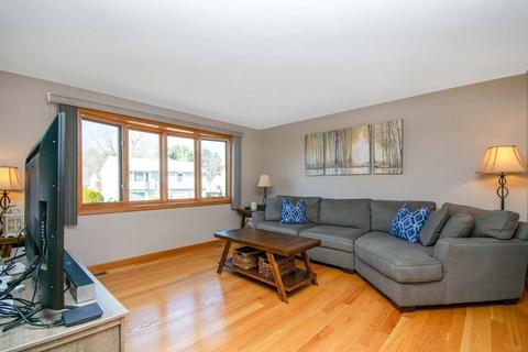 61 Winterset Dr, Springfield, MA 01129 photo 3