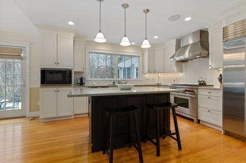 31 Flat Pond Cir, Mashpee, MA 02649 photo 5