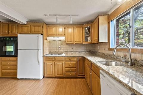 5 Carey Cir, Canton, MA 02021 photo 5