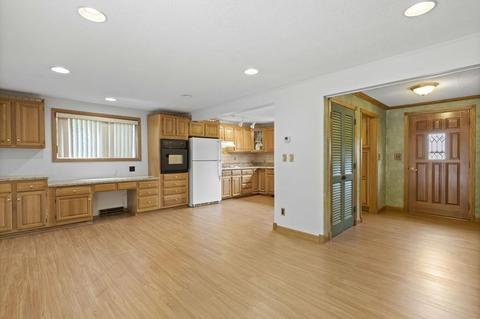 5 Carey Cir, Canton, MA 02021 photo 9