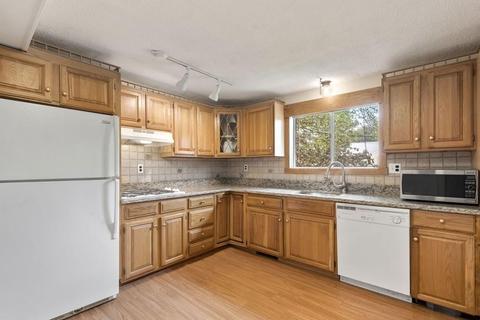 5 Carey Cir, Canton, MA 02021 photo 7