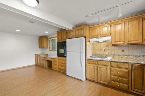 5 Carey Cir, Canton, MA 02021 photo 6