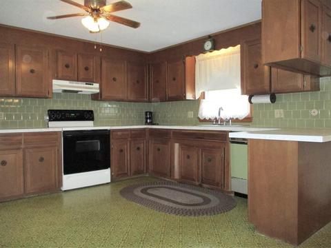 48 Brodeur Ave, Webster, MA 01570 photo 9