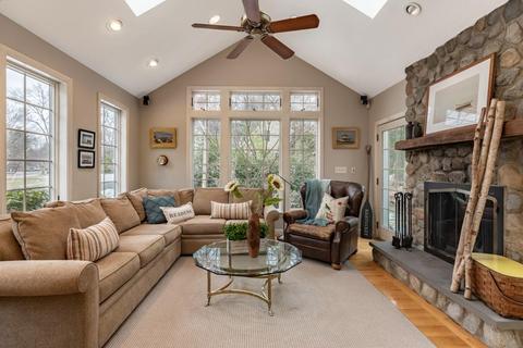 37 Thomas Dr, Reading, MA 01867 photo 15
