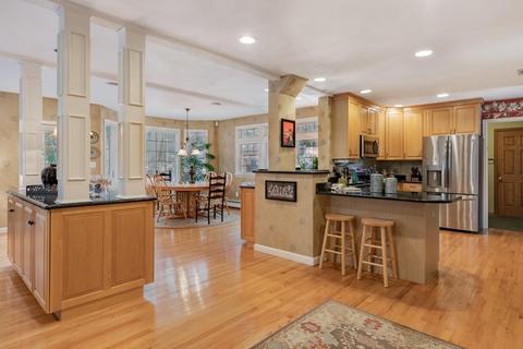 37 Thomas Dr, Reading, MA 01867 photo 9