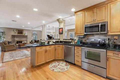 37 Thomas Dr, Reading, MA 01867 photo 6