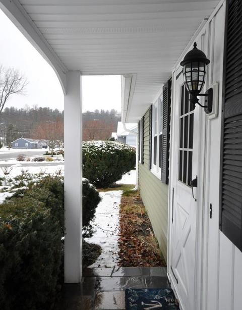16 Dix Rd, Maynard, MA 01754 photo 2