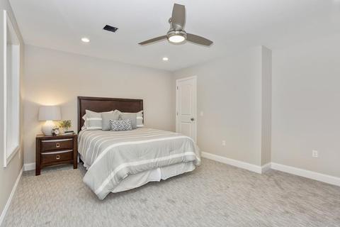 162 Ambrose St, Springfield, MA 01109 photo 16