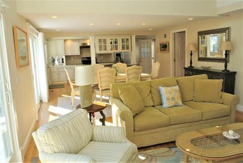 204 Glenneagle Dr, Mashpee, MA 02649 photo 9