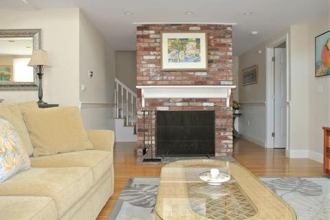 204 Glenneagle Dr, Mashpee, MA 02649 photo 10