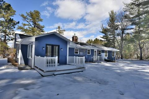 92 Pleasant St, Dunstable, MA 01827 photo 6