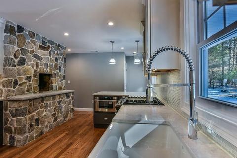 92 Pleasant St, Dunstable, MA 01827 photo 17