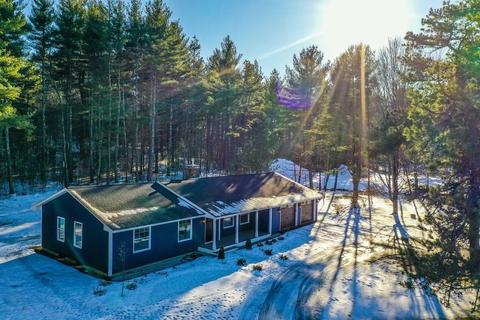 92 Pleasant St, Dunstable, MA 01827 photo 3