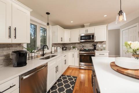 520 Pine St, Raynham, MA 02767 photo 5