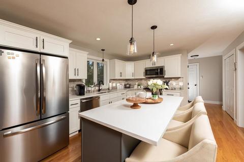 520 Pine St, Raynham, MA 02767 photo 3