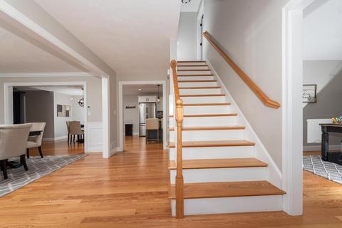 520 Pine St, Raynham, MA 02767 photo 2