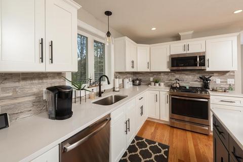 520 Pine St, Raynham, MA 02767 photo 4