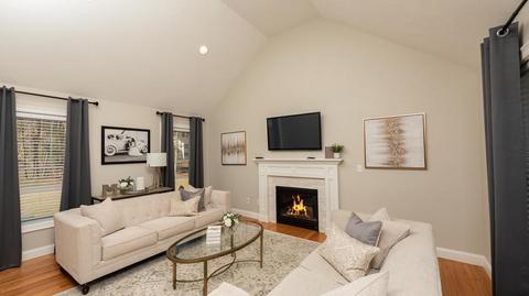 520 Pine St, Raynham, MA 02767 photo 8
