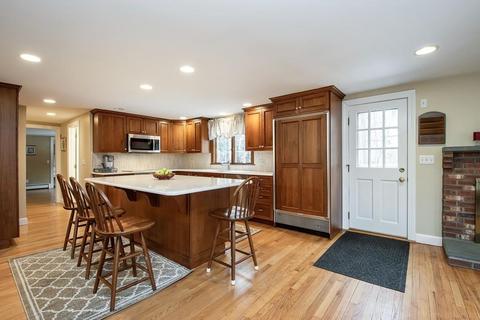 41 Washington Dr, Acton, MA 01720 photo 2