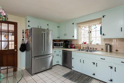 1043 E Washington St, Hanson, MA 02341 photo 4
