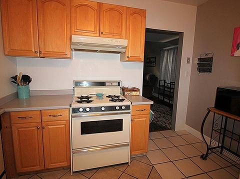195 El Paso St, Springfield, MA 01104 photo 3