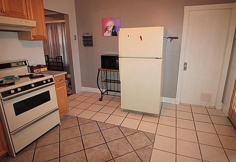 195 El Paso St, Springfield, MA 01104 photo 6