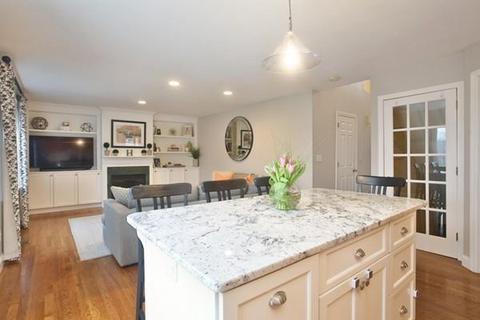 15 Jay Dr, Framingham, MA 01701 photo 4
