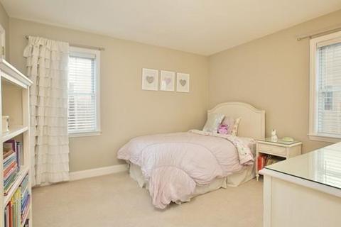 15 Jay Dr, Framingham, MA 01701 photo 16