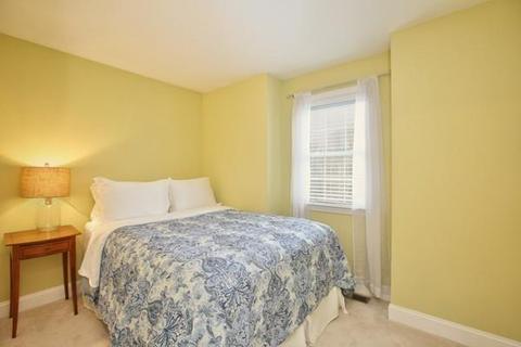 15 Jay Dr, Framingham, MA 01701 photo 17
