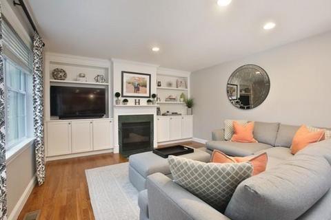 15 Jay Dr, Framingham, MA 01701 photo 3