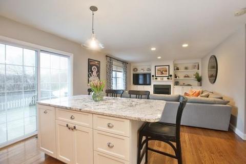 15 Jay Dr, Framingham, MA 01701 photo 5