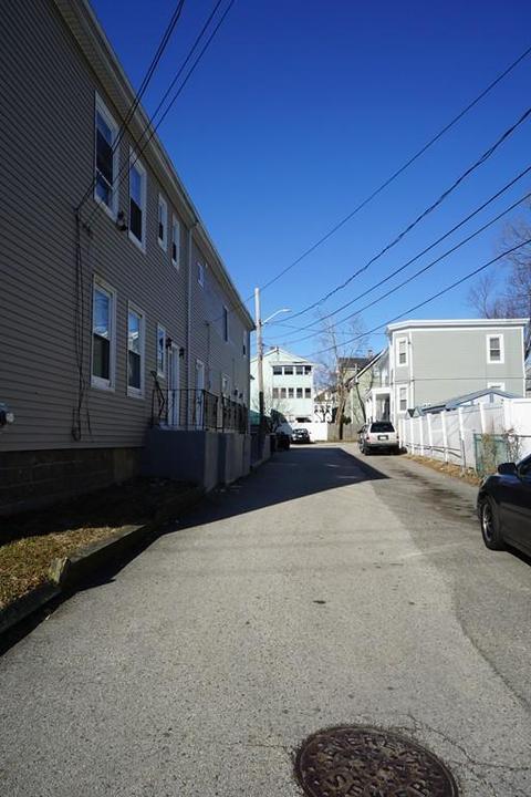 110 Malden St, Everett, MA 02149 photo 4