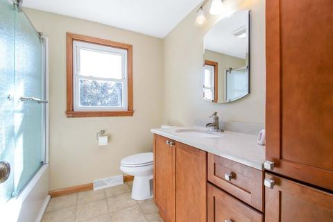 89 Deane St, Chicopee, MA 01020 photo 19