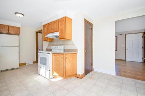 89 Deane St, Chicopee, MA 01020 photo 10