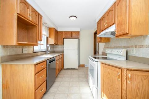 89 Deane St, Chicopee, MA 01020 photo 3