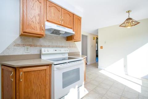 89 Deane St, Chicopee, MA 01020 photo 12